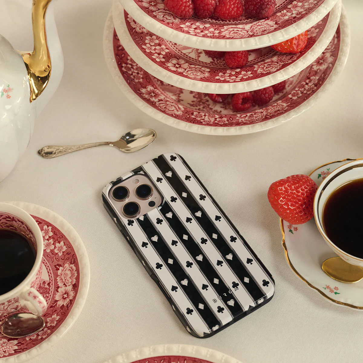 Queen's Court - Xiaomi 15T Funda - Image 6